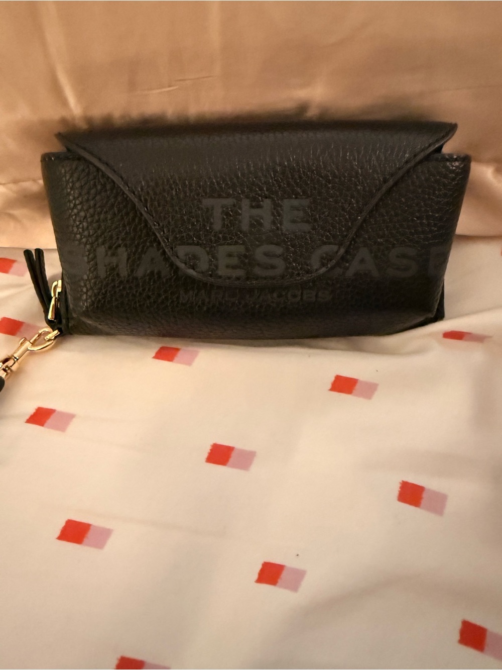 Marc Jacobs Black Pebbled Leather 'The Shades Case' Sunglasses Pouch - Picture 12 of 12
